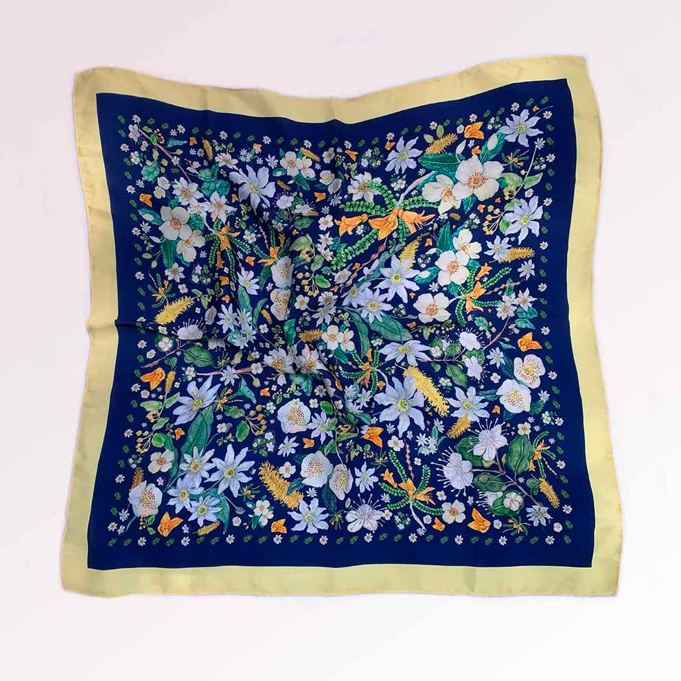 Pañuelo Flores de árboles chilenos

Producido en Chile. 70x70cm