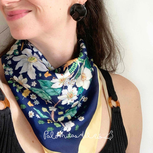 Pañuelo Flores de árboles chilenos  70x70cm