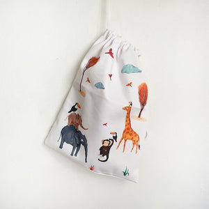 Bolsa de ropa animales de la selva